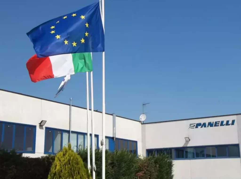 panelli firmengelände 2 (web)